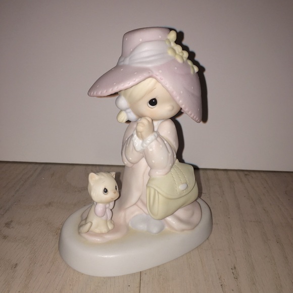 🌟Precious Moment “To A Very Special Mom” Figurine - Picture 2 of 5